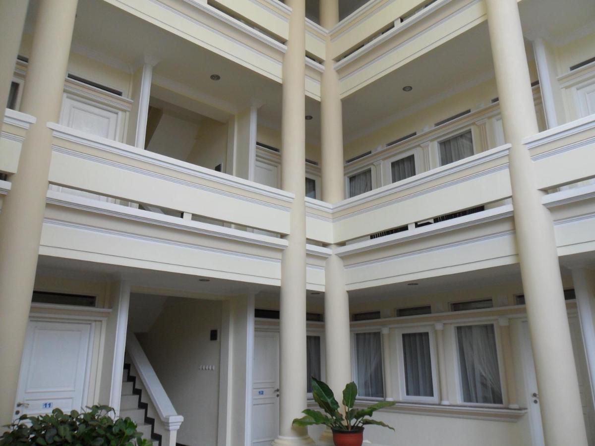 בוגור Delaga Biru Convention Hotel מראה חיצוני תמונה
