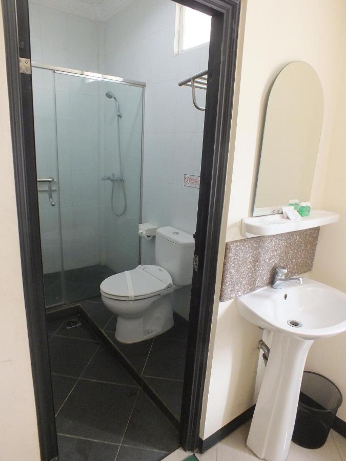 בוגור Delaga Biru Convention Hotel מראה חיצוני תמונה