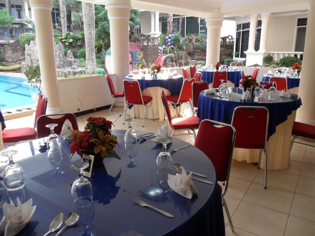 בוגור Delaga Biru Convention Hotel מראה חיצוני תמונה